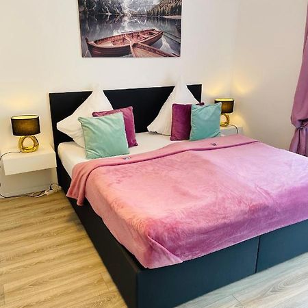 Prime Host Balcony Apartment Karlsruhe Bagian luar foto