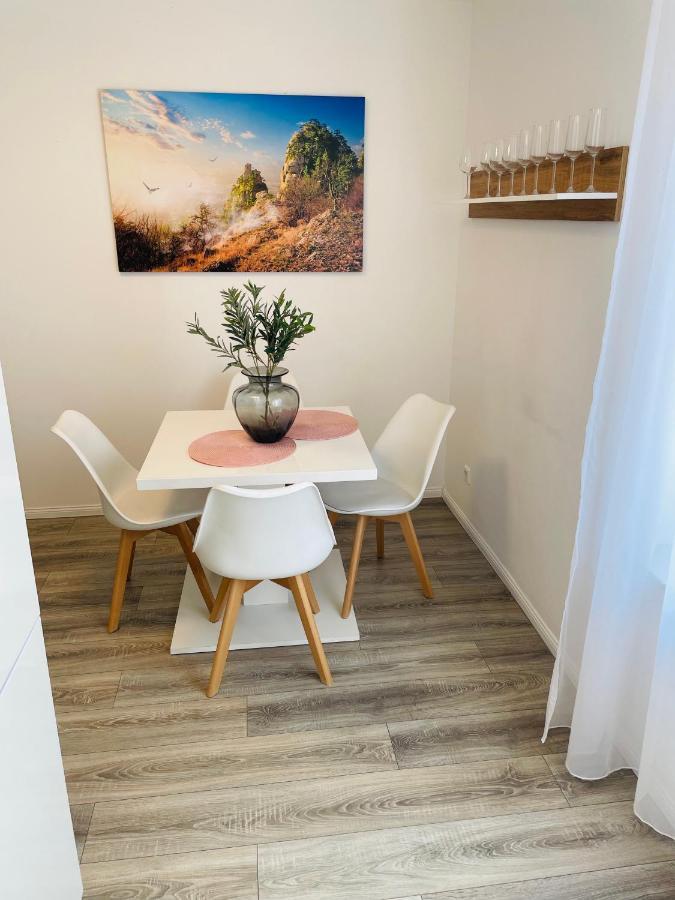 Prime Host Balcony Apartment Karlsruhe Bagian luar foto
