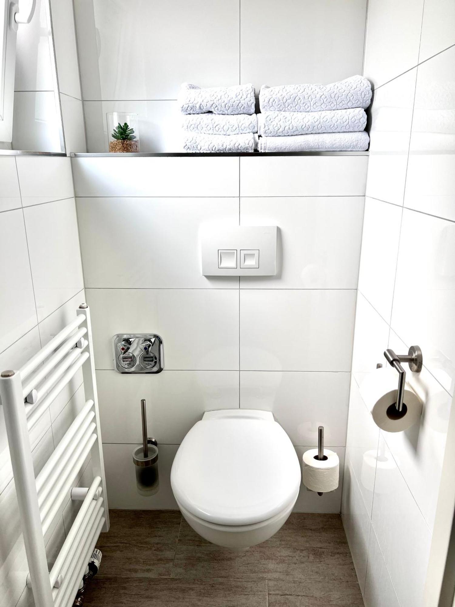 Prime Host Balcony Apartment Karlsruhe Bagian luar foto